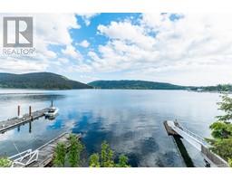 4541 STONEHAVEN AVENUE, North Vancouver, British Columbia