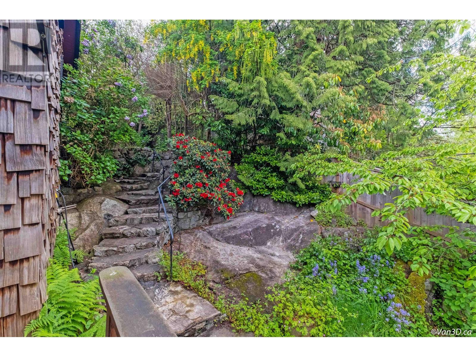 4541 Stonehaven Avenue, North Vancouver, British Columbia  V0V 0V0 - Photo 18 - R2916666