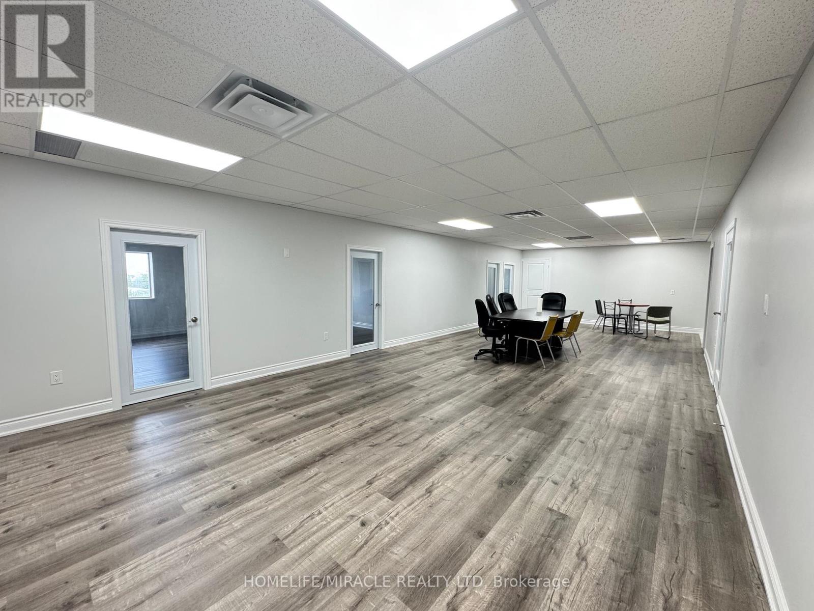 #3 - 25 A Hansen Road S, Brampton (Queen Street Corridor), Ontario  L6Y 5H1 - Photo 5 - W9263081