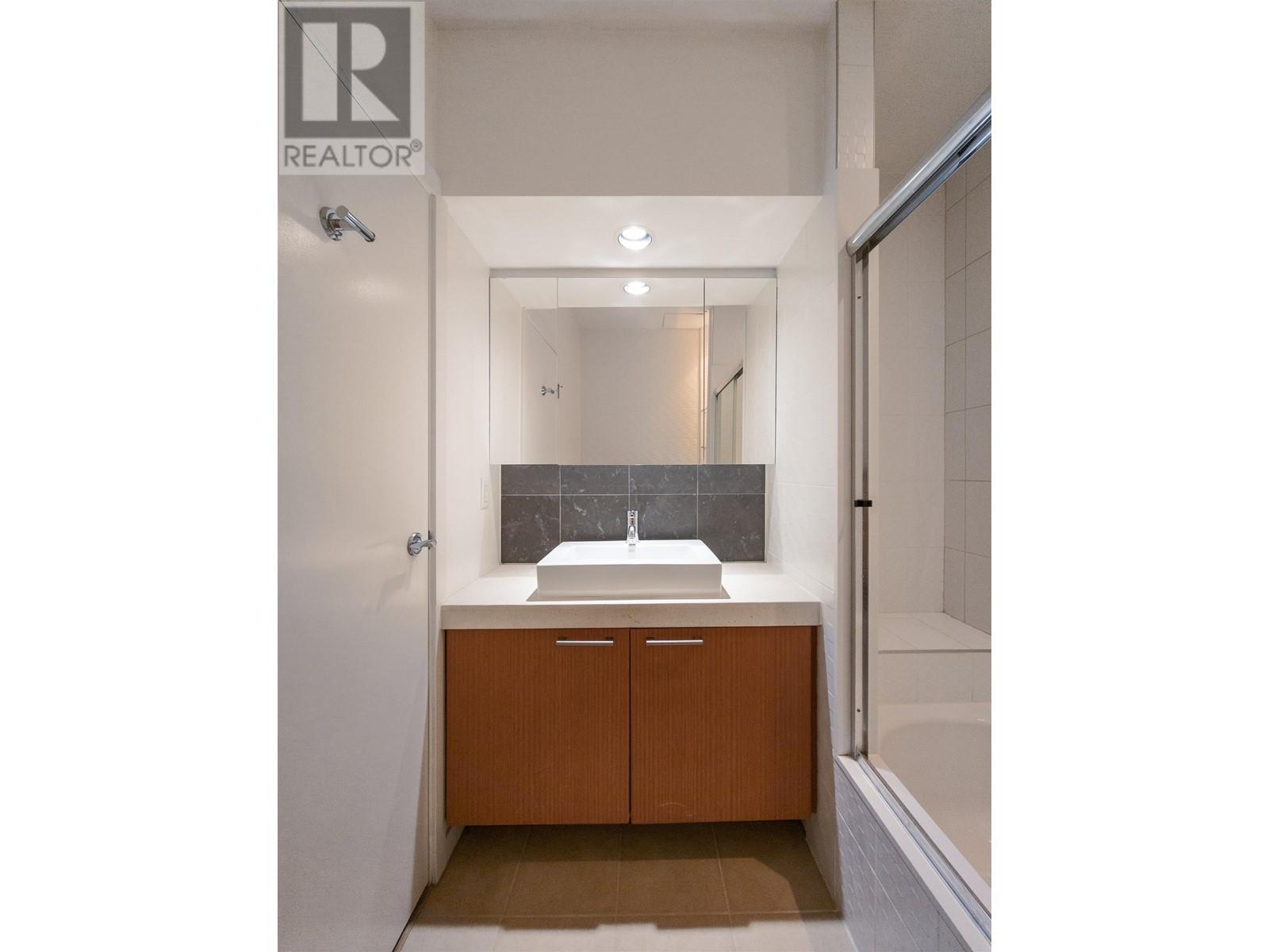 409 1333 W Georgia Street, Vancouver, British Columbia  V6E 4V3 - Photo 9 - R2916624