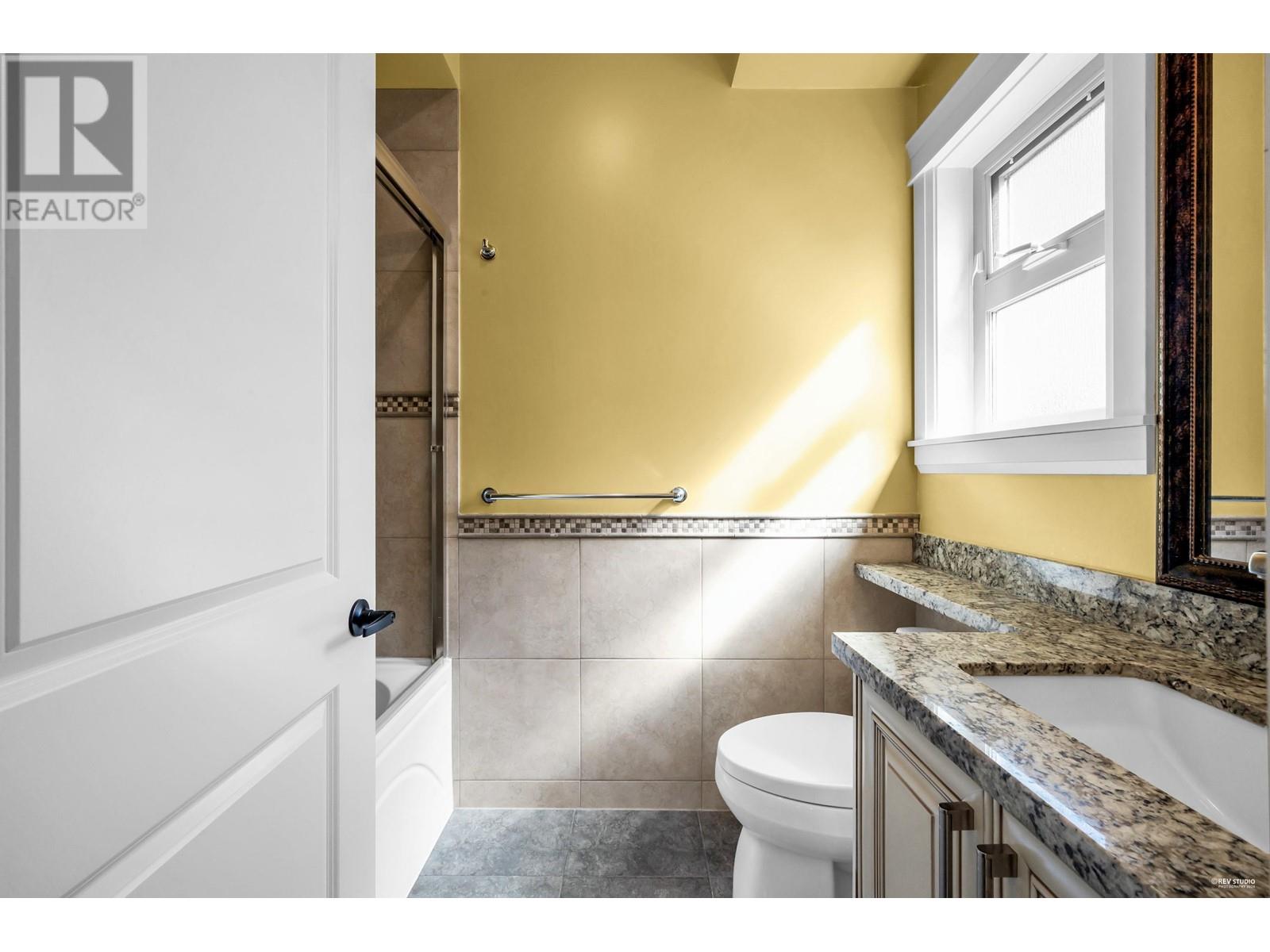 Listing Picture 25 of 40 : 3460 LAMOND AVENUE, Richmond / 烈治文 - 魯藝地產 Yvonne Lu Group - MLS Medallion Club Member