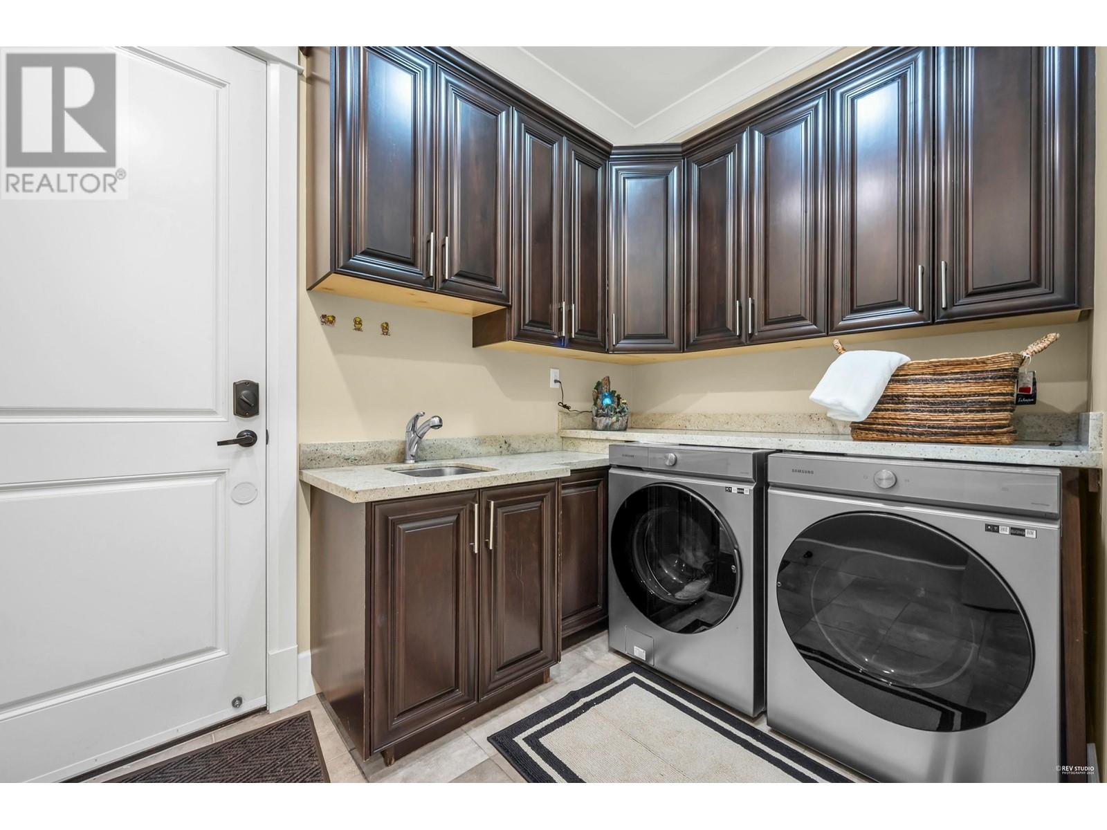 Listing Picture 23 of 40 : 3460 LAMOND AVENUE, Richmond / 烈治文 - 魯藝地產 Yvonne Lu Group - MLS Medallion Club Member