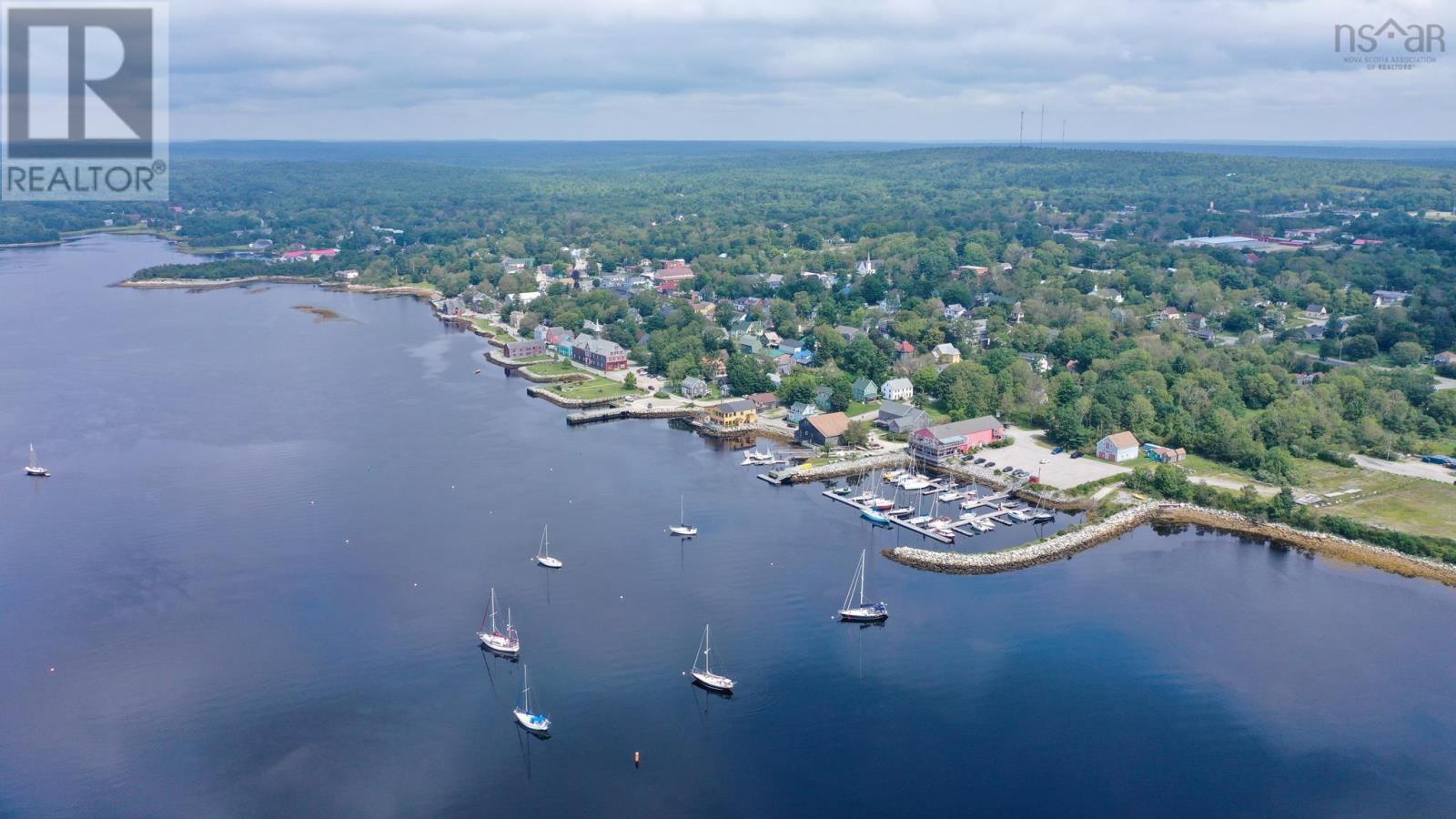 16 John Street, Shelburne, Nova Scotia  B0T 1W0 - Photo 4 - 202420124