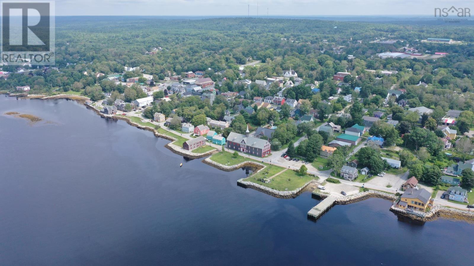 16 John Street, Shelburne, Nova Scotia  B0T 1W0 - Photo 5 - 202420134