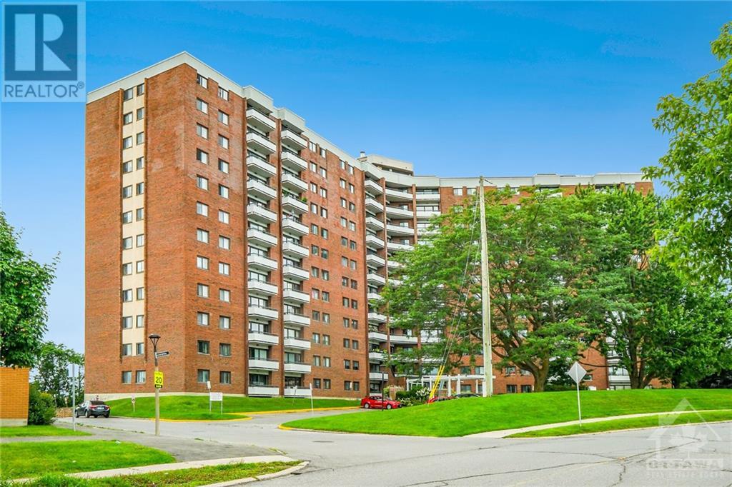 20 CHESTERTON DRIVE UNIT#713 Ottawa