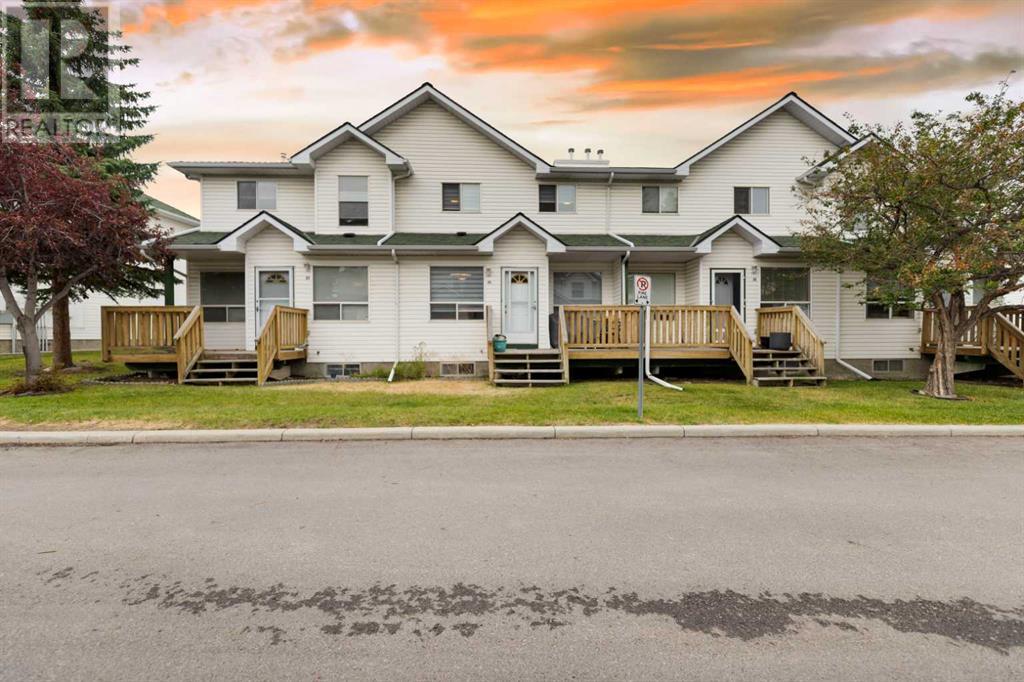 29 Sandpiper Link Nw, Calgary, Alberta  T3K 4L7 - Photo 5 - A2159044