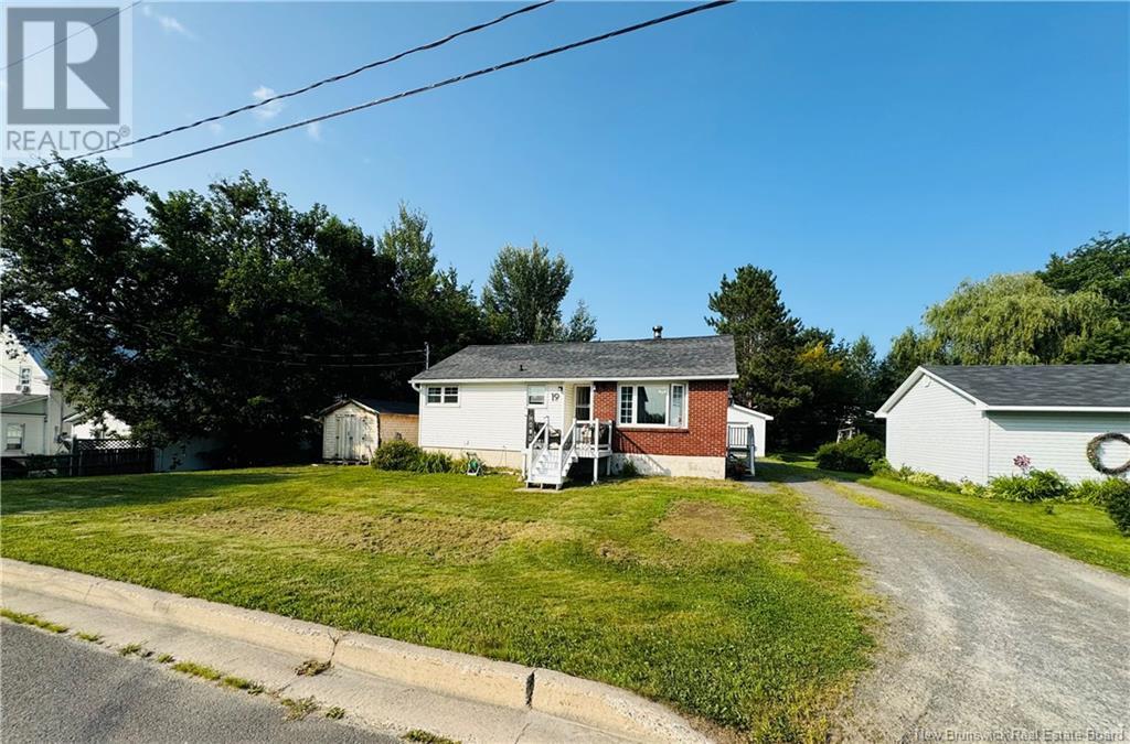 19 Duke Street, Marysville, New Brunswick  E3A 4J4 - Photo 2 - NB104432