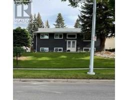 4924 40 Avenue NW, calgary, Alberta