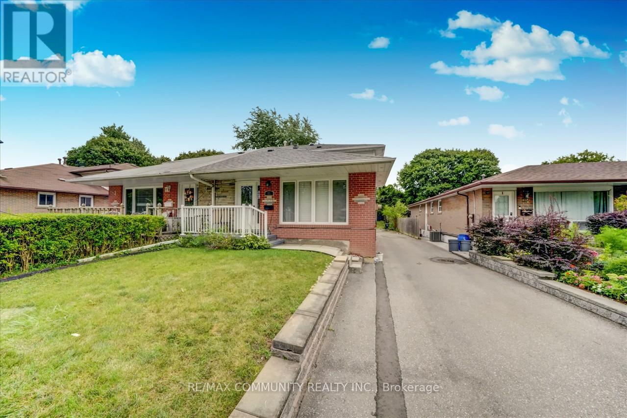 11 Cultra Square, Toronto (West Hill), Ontario  M1E 2C8 - Photo 2 - E9263198