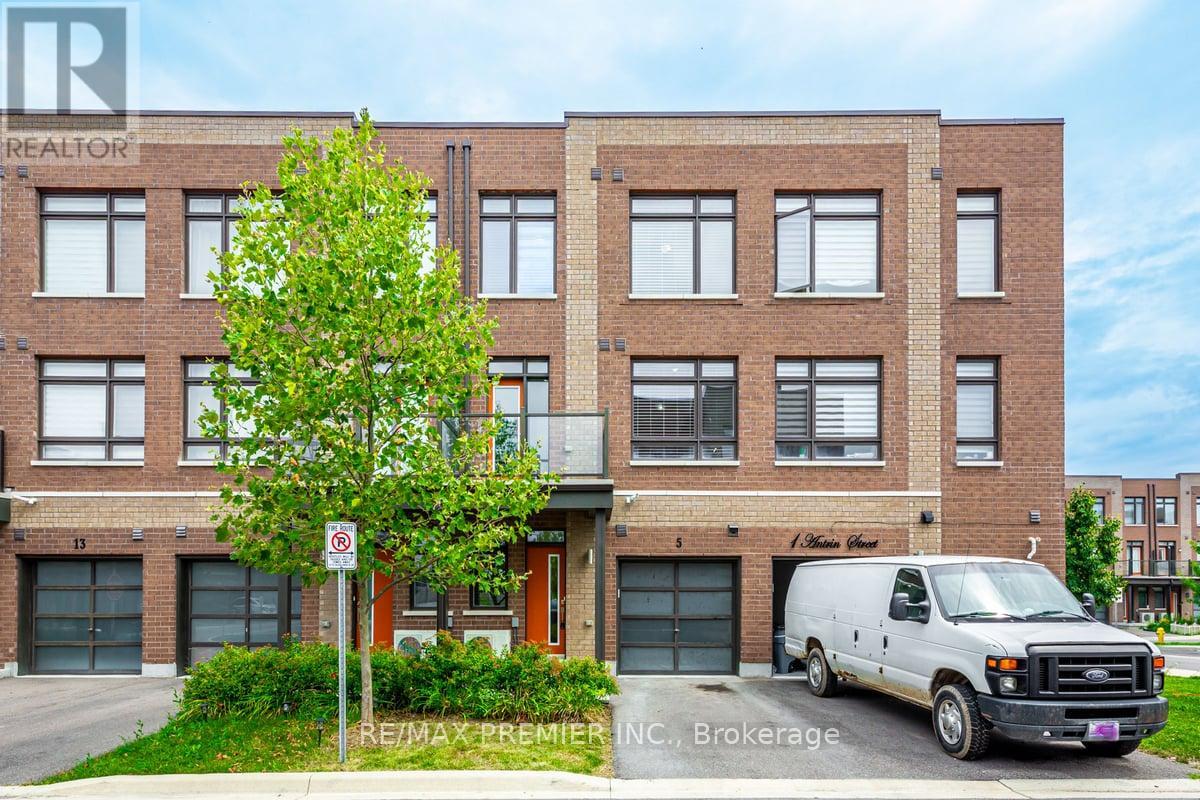 5 ANTRIN STREET, vaughan, Ontario