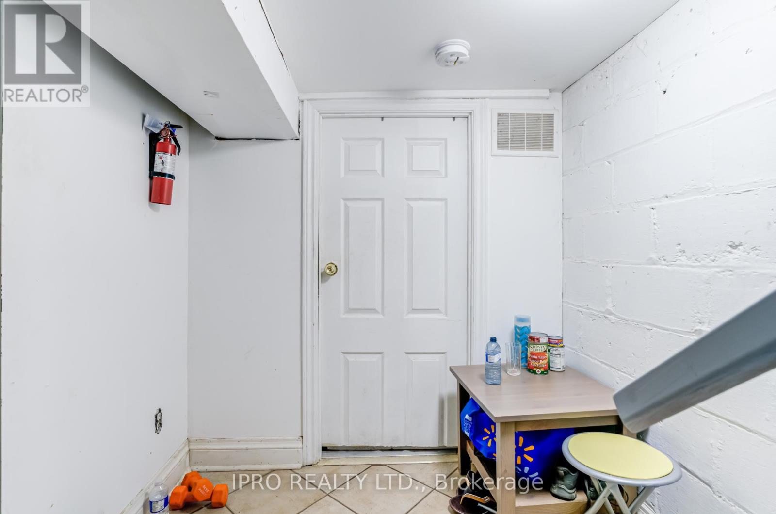 16 Pryor Avenue, Toronto, Ontario  M6N 1M4 - Photo 29 - W9263532