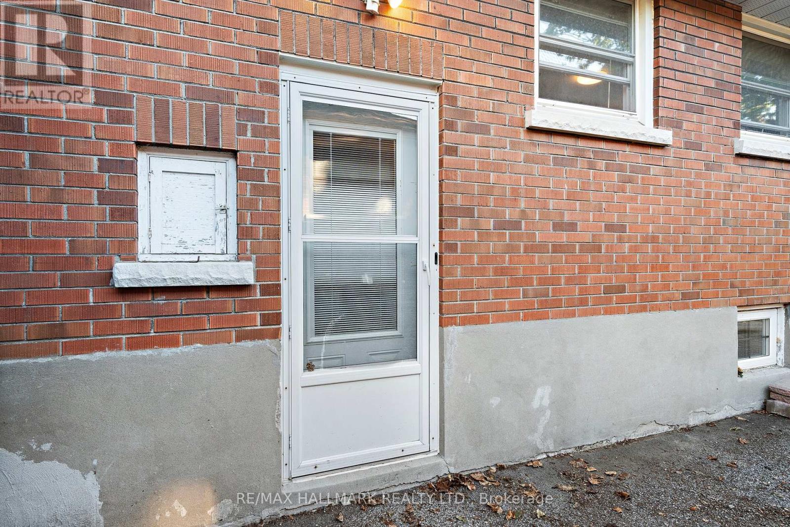 439 Madison Avenue, Oshawa (Mclaughlin), Ontario  L1J 2P7 - Photo 15 - E9263555