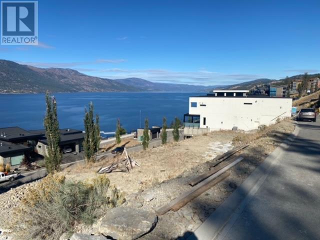 3356 Black Pine Lane, Kelowna, British Columbia  V1V 3G1 - Photo 3 - 10311526