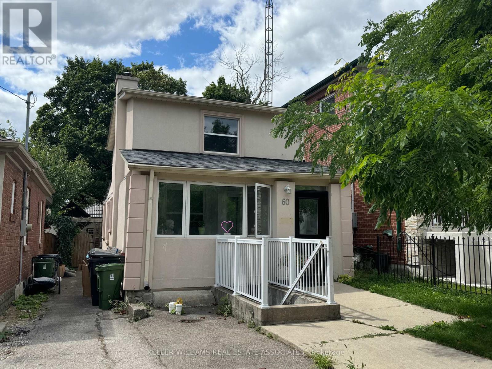 Upper - 60 Ninth Street, Toronto (New Toronto), Ontario  M8V 3E3 - Photo 2 - W9264084