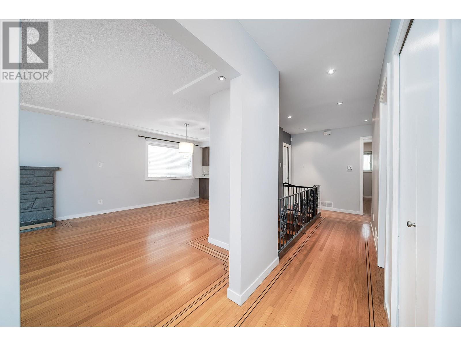 3063 Rosemont Drive, Vancouver, British Columbia V5S 2C8 - Photo 4 - R2917134