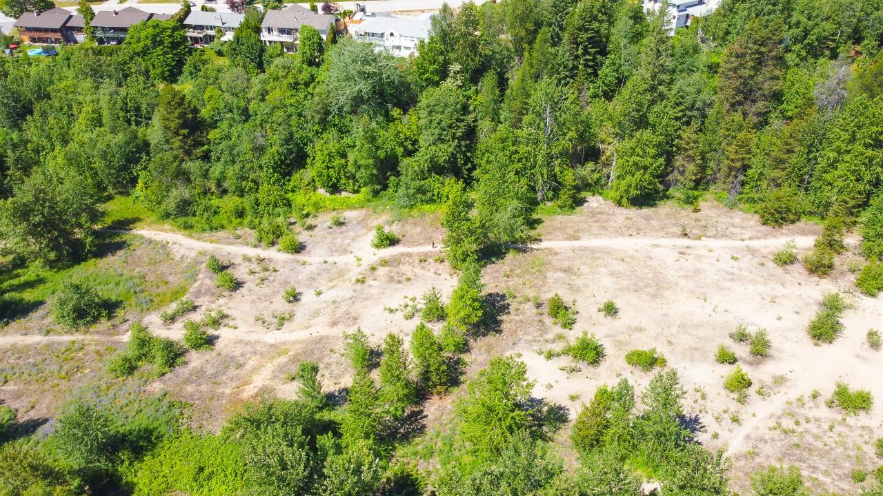3300 10th Avenue, Castlegar, British Columbia  V1N 3A5 - Photo 26 - 2479162