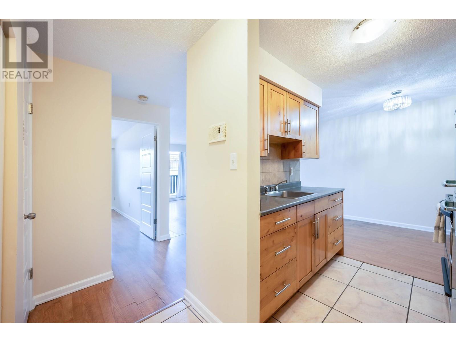 Property at 114 175 E 4TH STREET image 2
