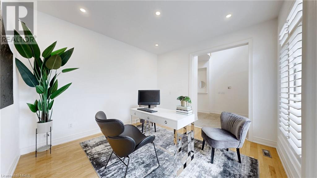 2238 Lyndhurst Drive, Oakville, Ontario  L6H 7V4 - Photo 18 - 40635698