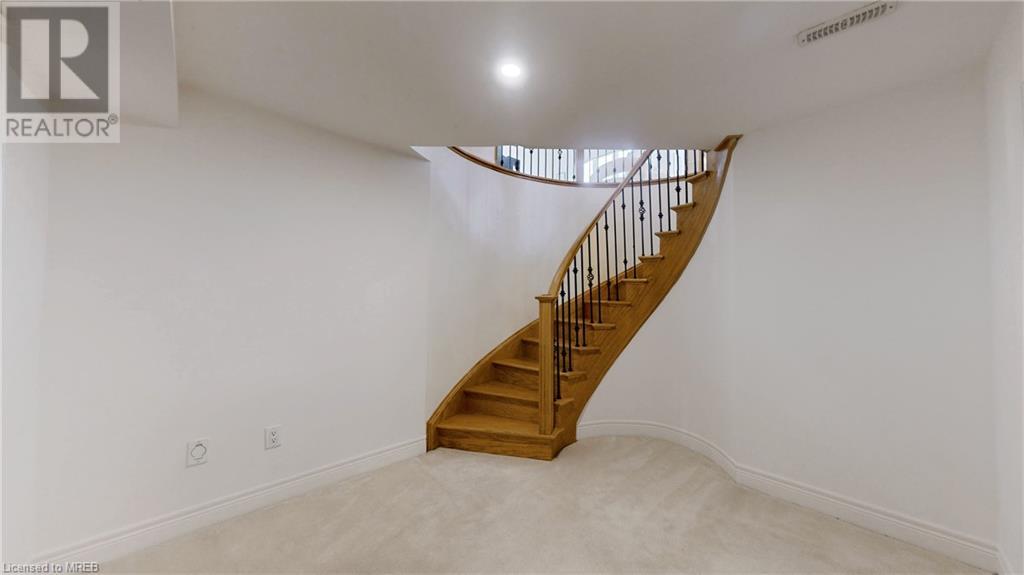 2238 Lyndhurst Drive, Oakville, Ontario  L6H 7V4 - Photo 39 - 40635698