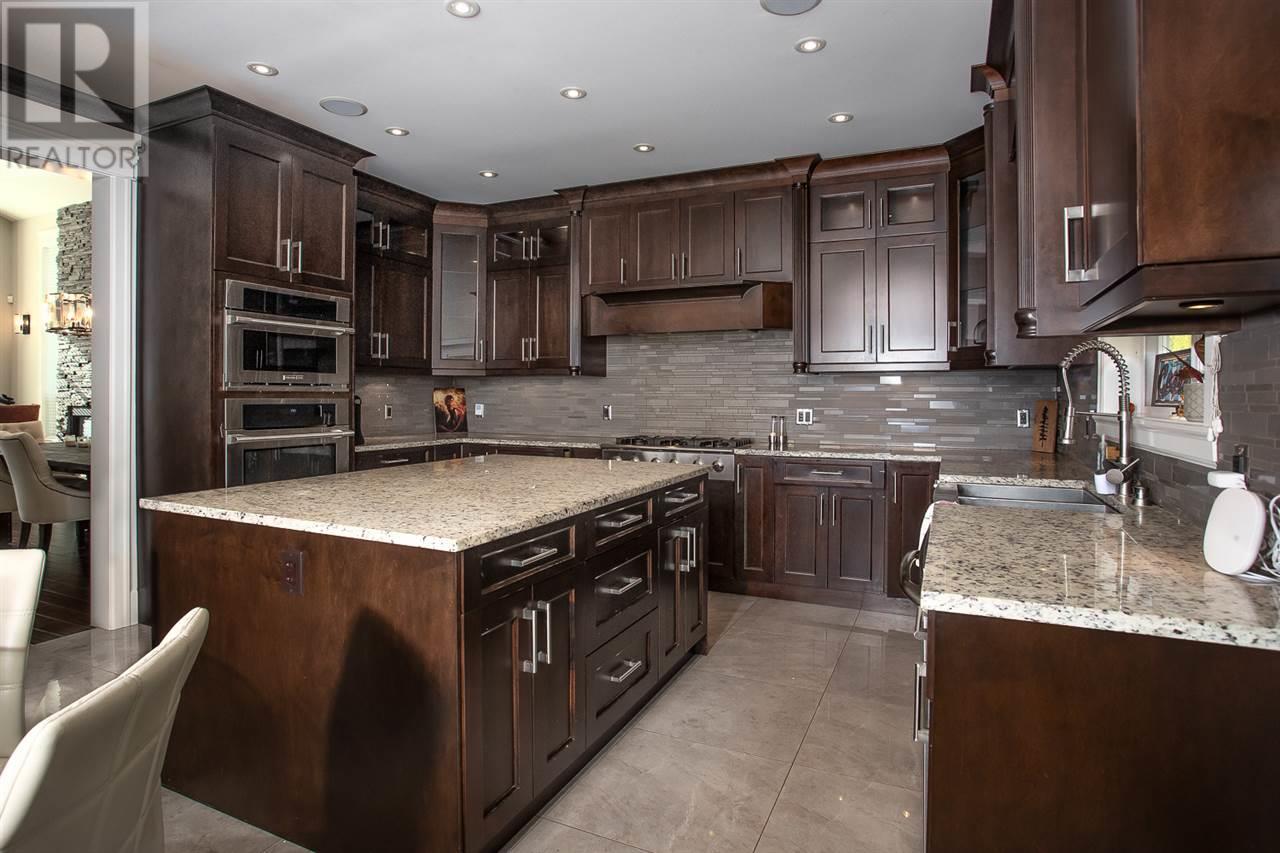 1021 Jay Crescent, Squamish, British Columbia  V8B 0P2 - Photo 2 - R2917384