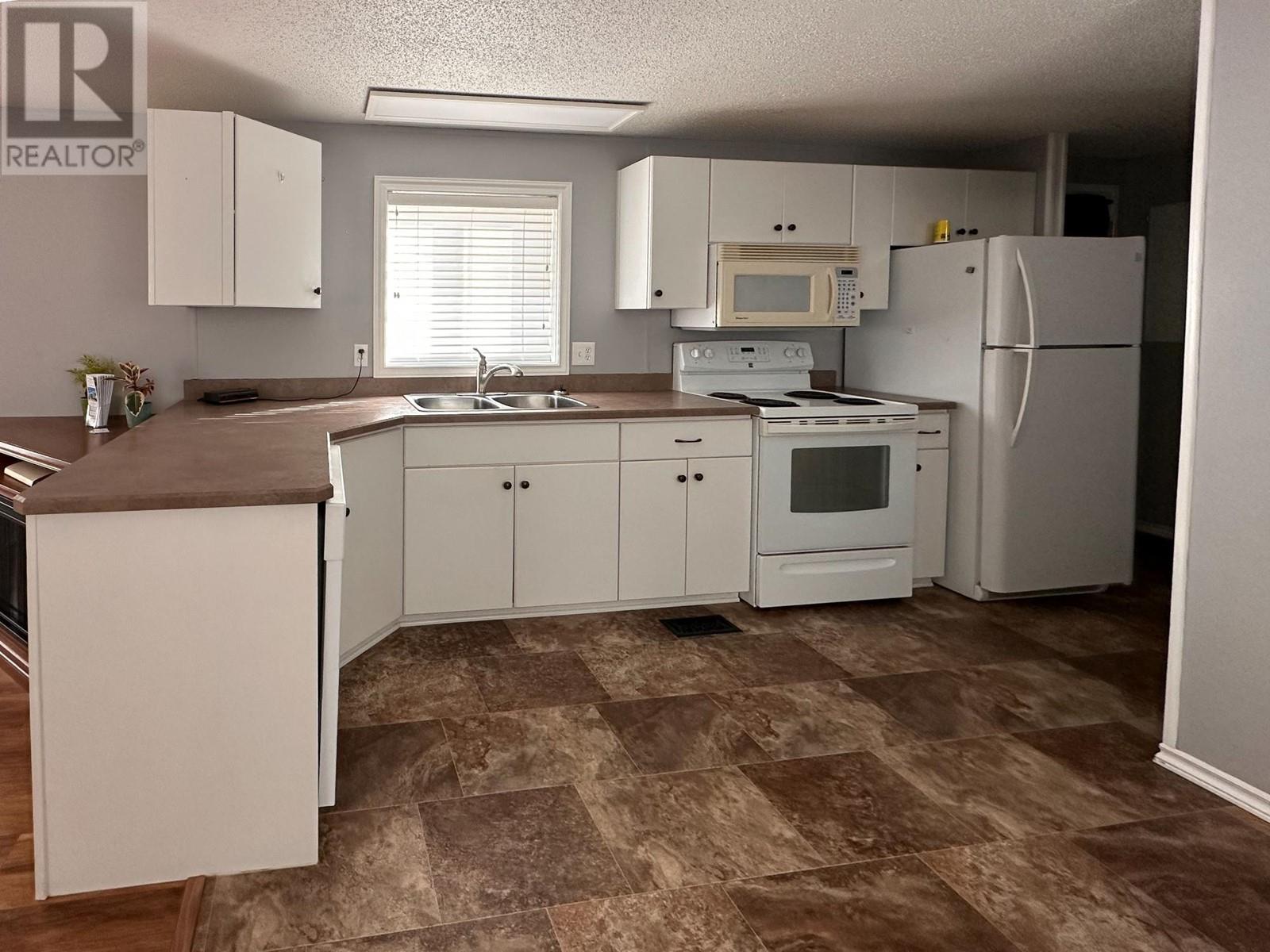 132-1555 Howe Rd, Kamloops, British Columbia  V1S 1Y4 - Photo 2 - 180487