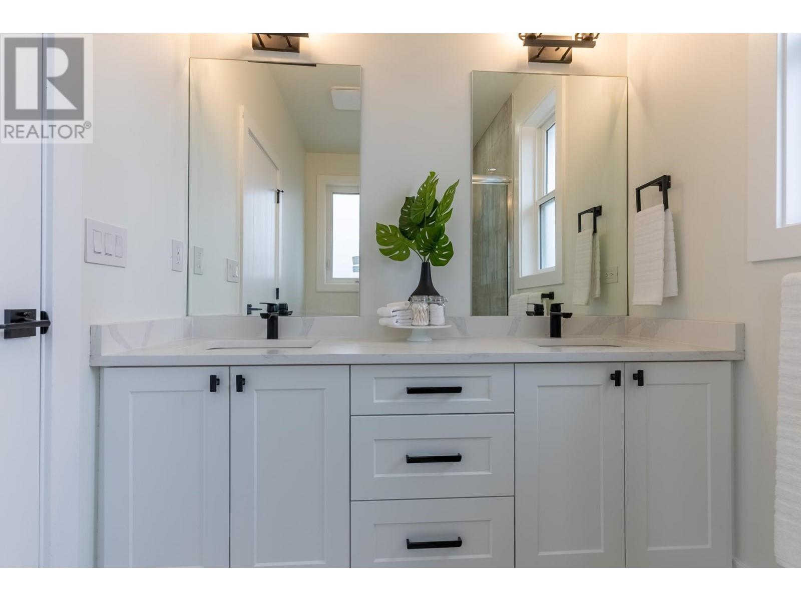 2737 Peregrine Way, Merritt, British Columbia  V1K 0B3 - Photo 14 - 180480