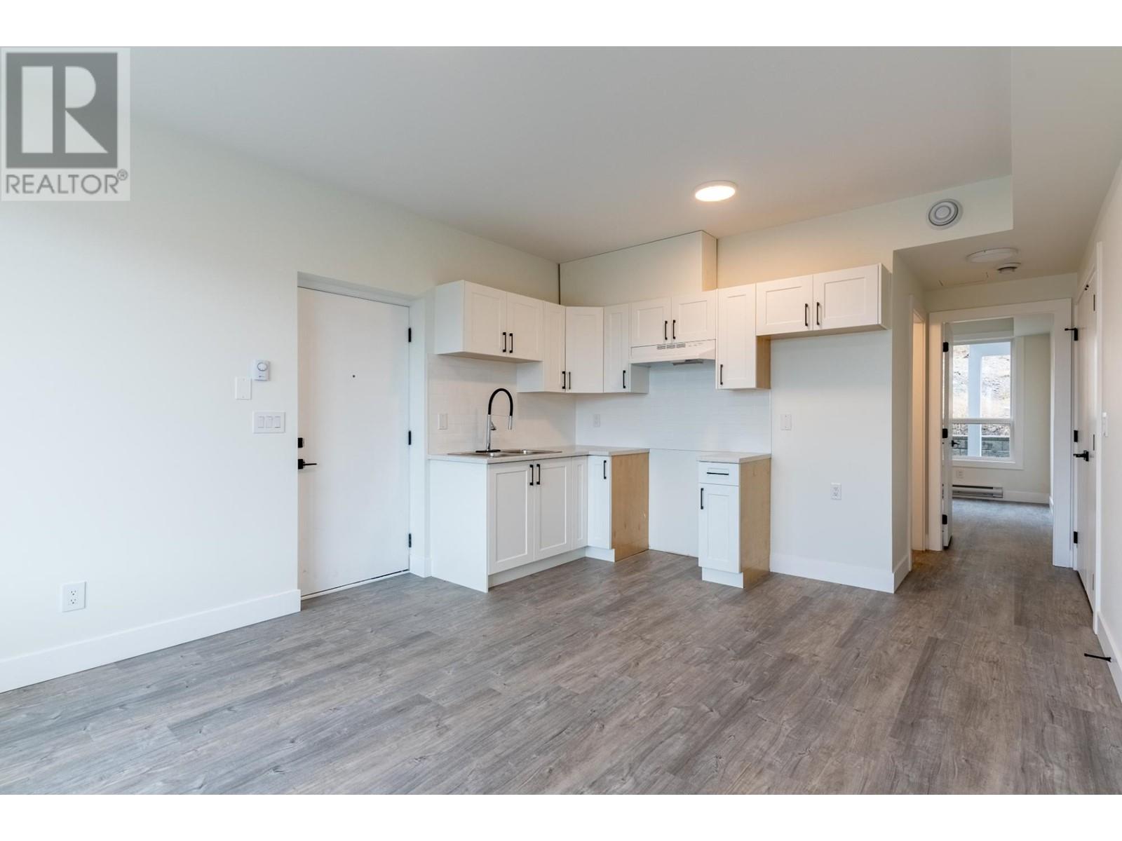 2737 Peregrine Way, Merritt, British Columbia  V1K 0B3 - Photo 9 - 180480