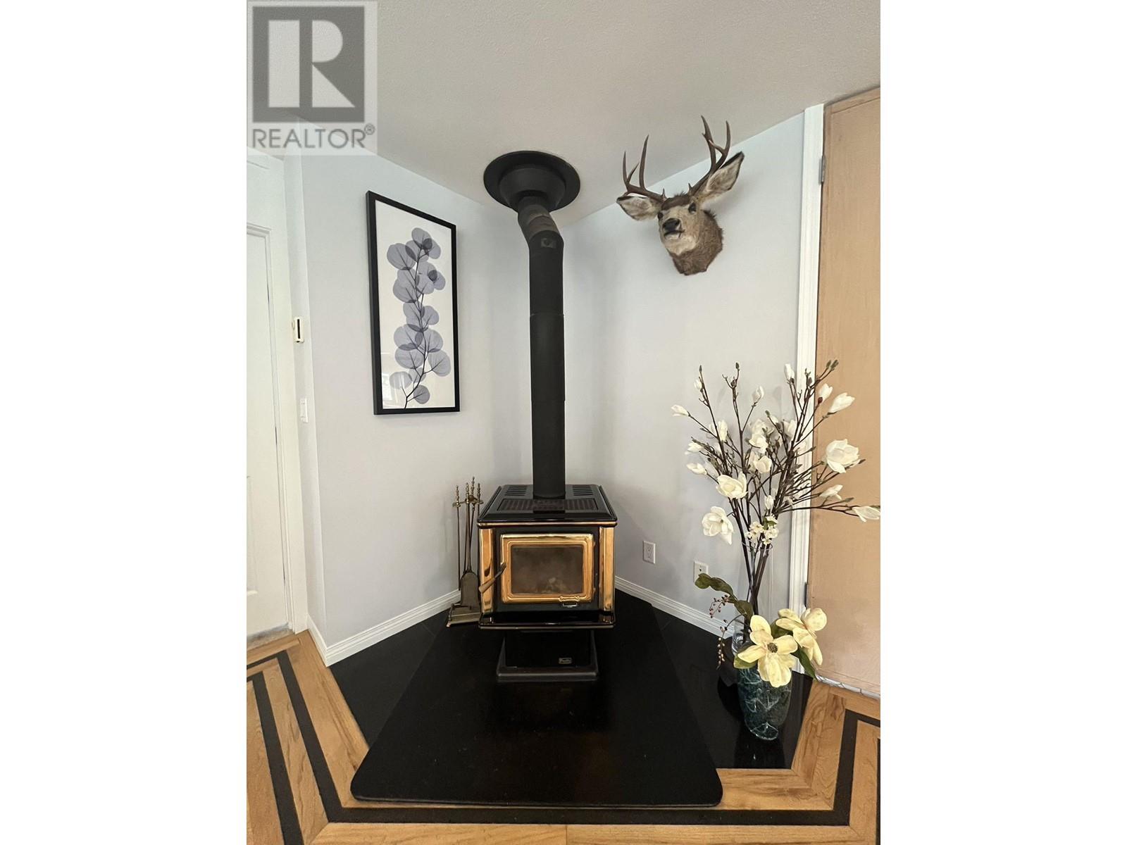 12881 Sunshine Coast Highway, Madeira Park, British Columbia  V0N 2H1 - Photo 6 - R2916924
