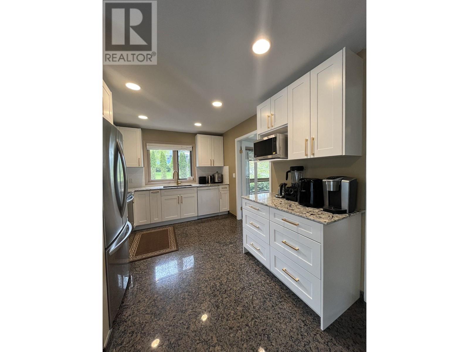 12881 Sunshine Coast Highway, Madeira Park, British Columbia  V0N 2H1 - Photo 4 - R2916924