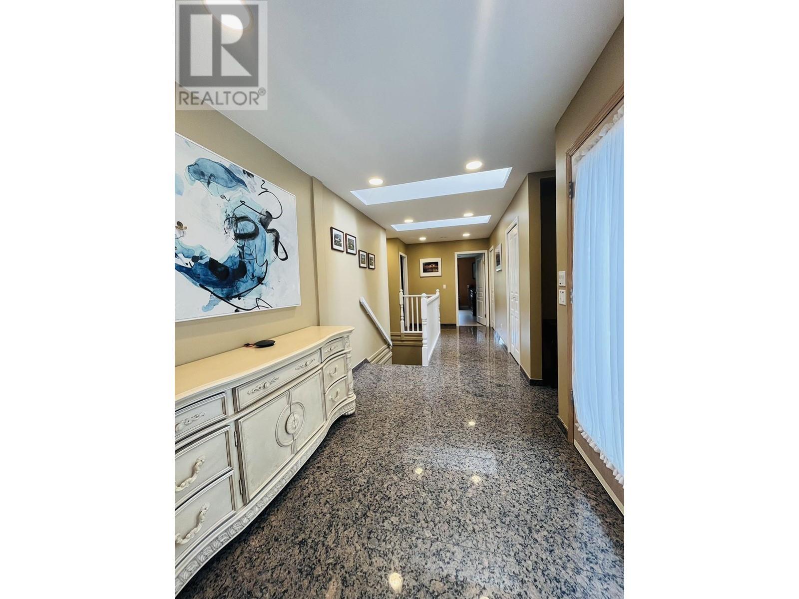 12881 Sunshine Coast Highway, Madeira Park, British Columbia  V0N 2H1 - Photo 2 - R2916924