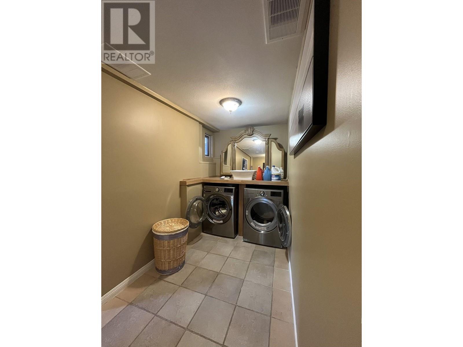 12881 Sunshine Coast Highway, Madeira Park, British Columbia  V0N 2H1 - Photo 17 - R2916924