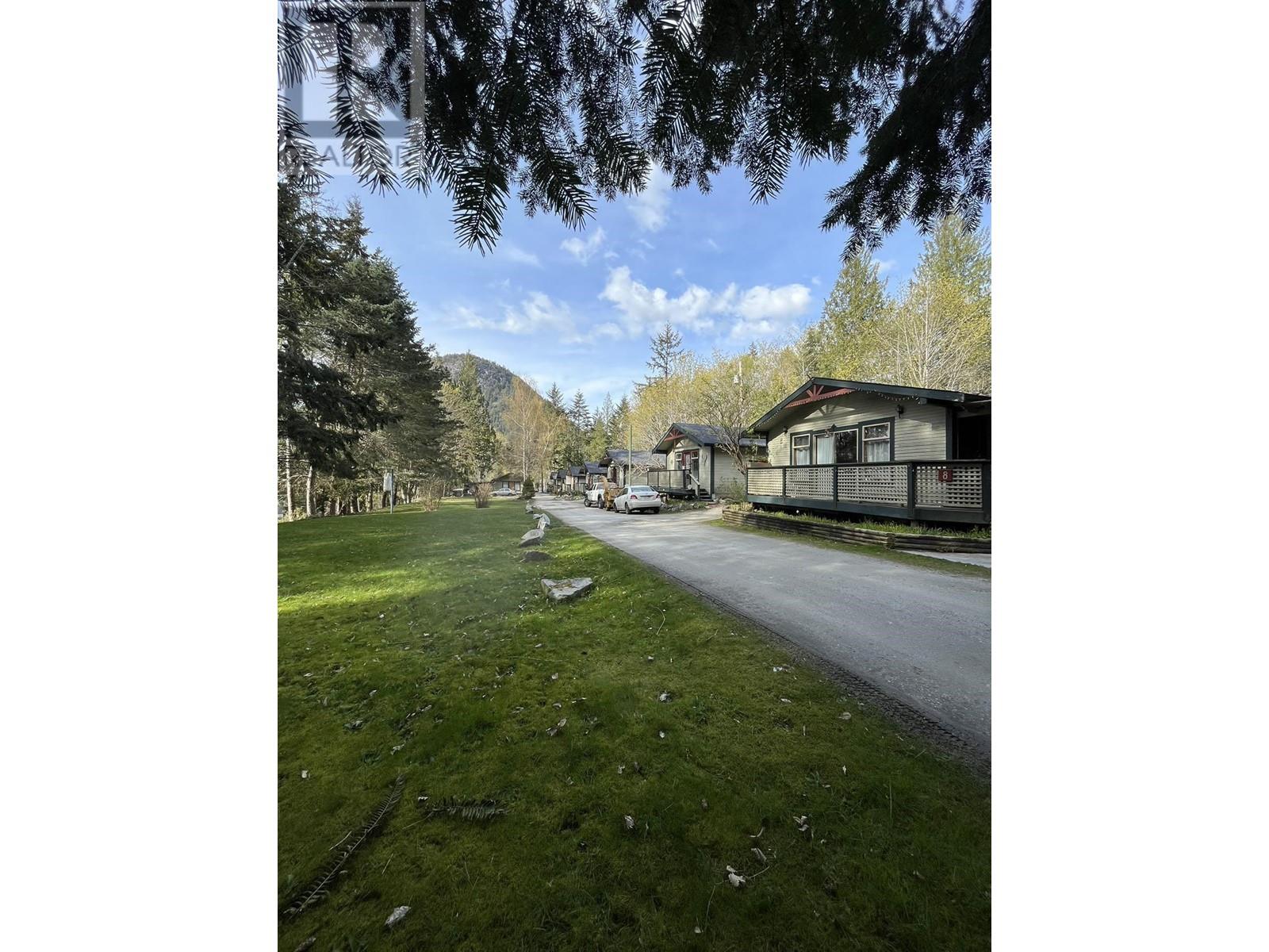 12881 Sunshine Coast Highway, Madeira Park, British Columbia  V0N 2H1 - Photo 33 - R2916924