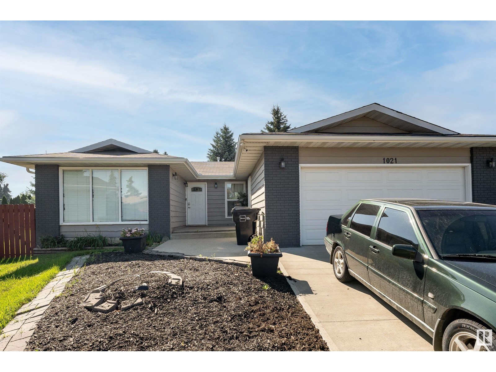 1021 73 ST NW, edmonton, Alberta