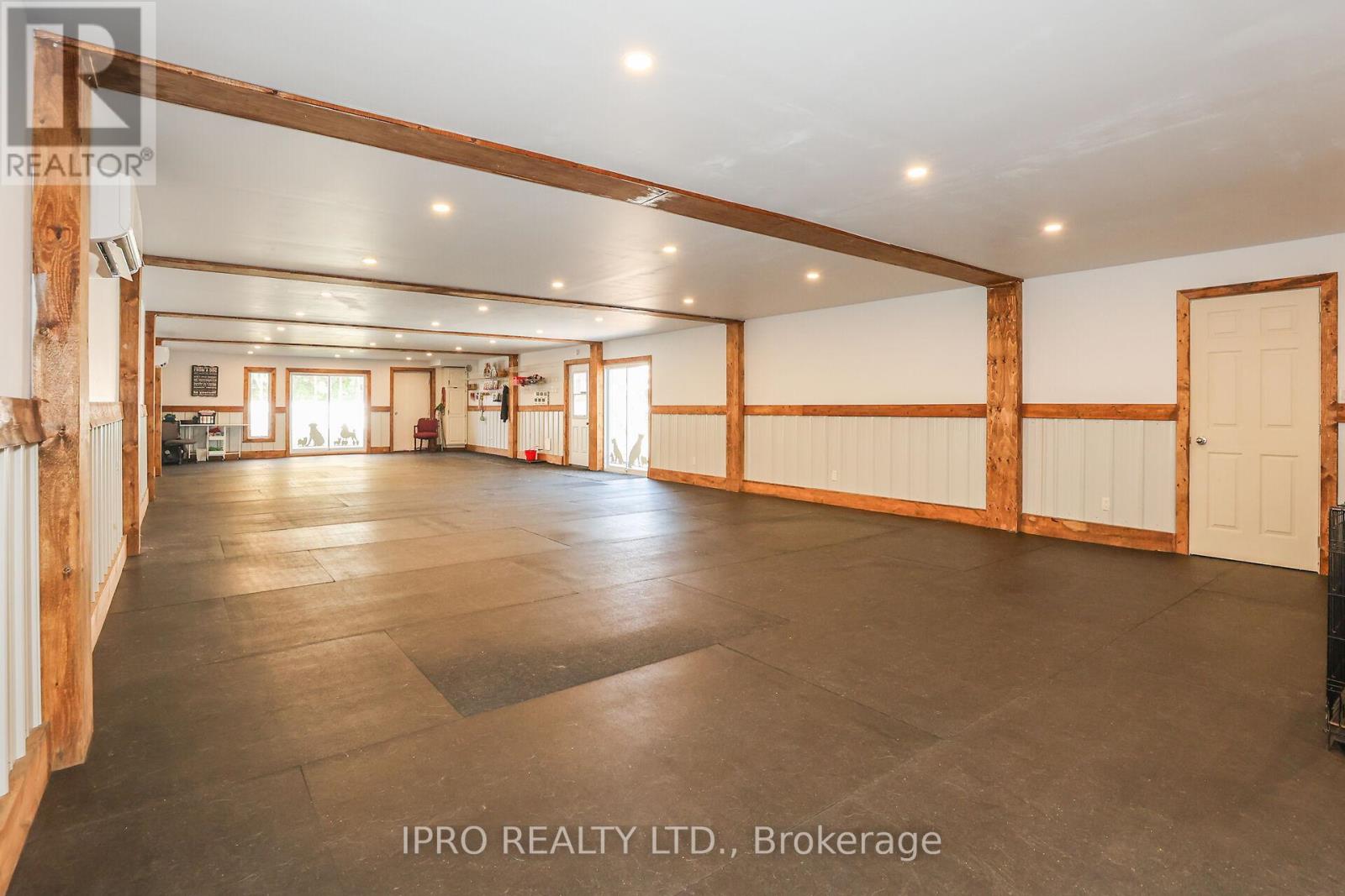 1027 Niagara Stone Road, Niagara-On-The-Lake, Ontario  L0S 1J0 - Photo 11 - X9264852