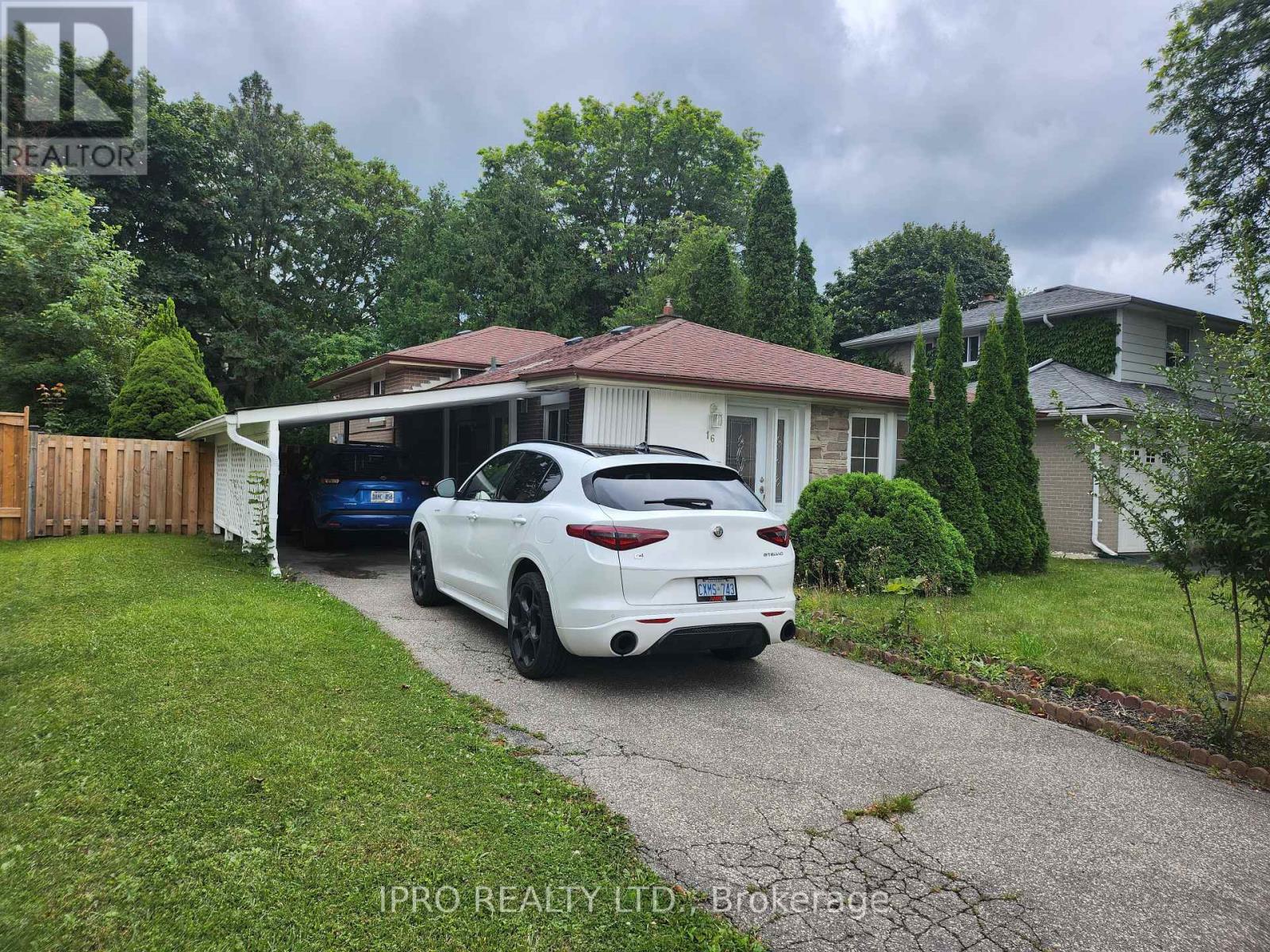 16 Cresthaven Drive, Toronto (Hillcrest Village), Ontario  M2H 1L7 - Photo 2 - C9259030