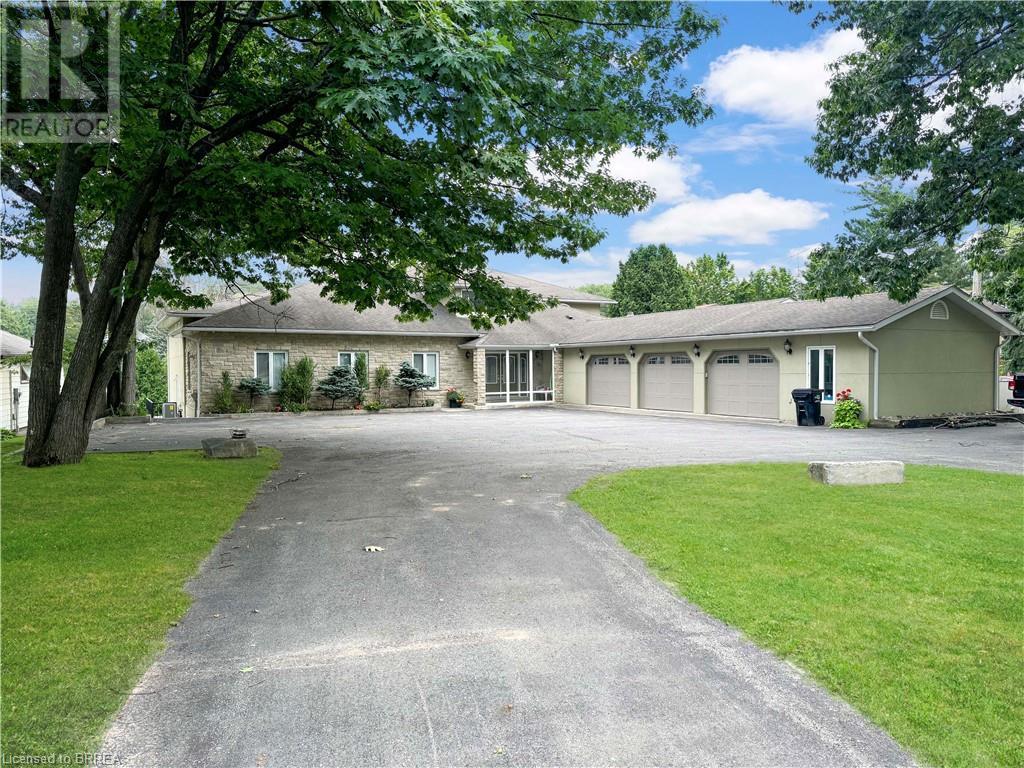 211 Old Mosley Street, Wasaga Beach, Ontario  L9Z 2J2 - Photo 3 - 40631723