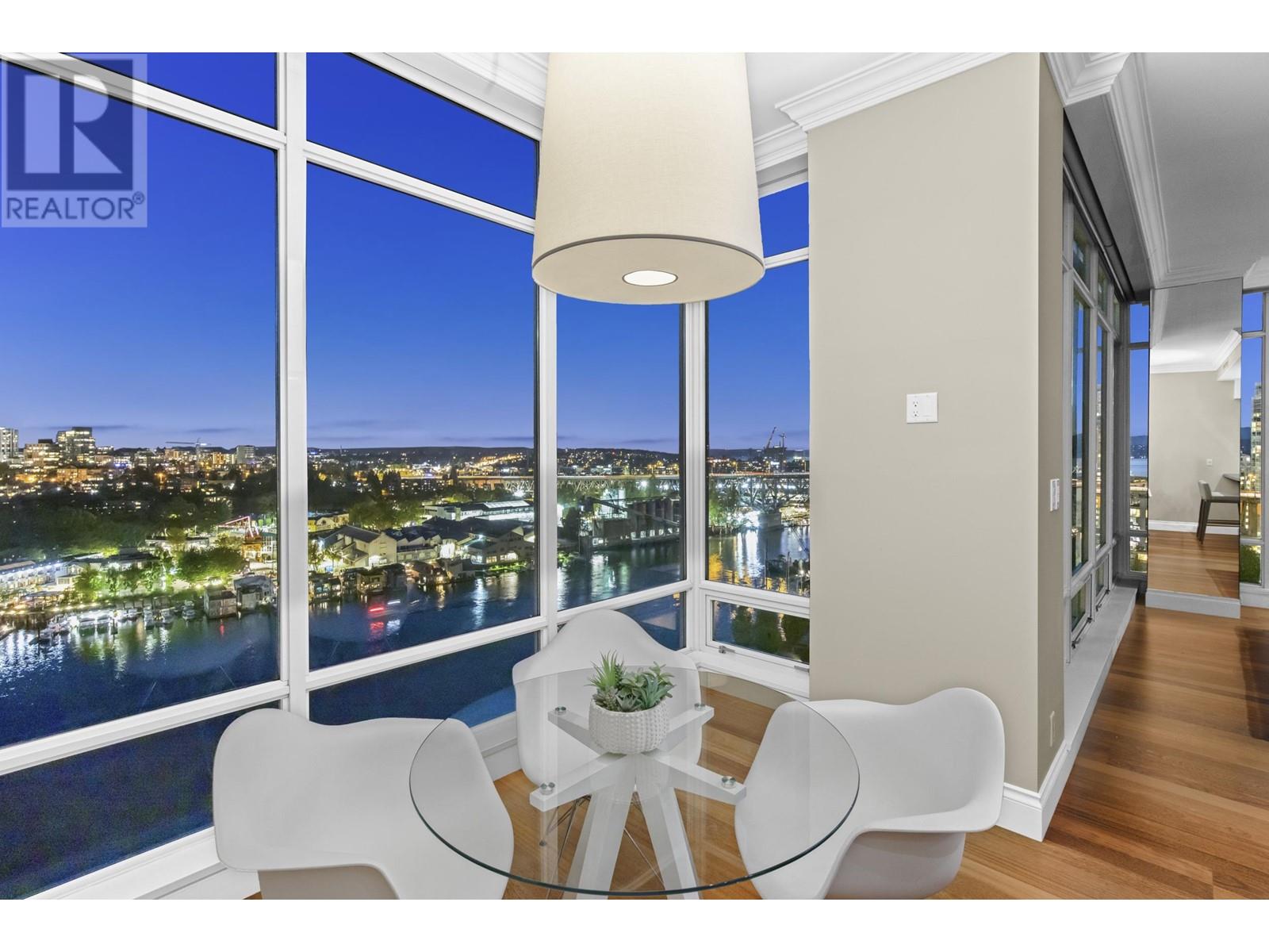 Listing Picture 13 of 40 : 2002 1515 HOMER MEWS, Vancouver / 溫哥華 - 魯藝地產 Yvonne Lu Group - MLS Medallion Club Member