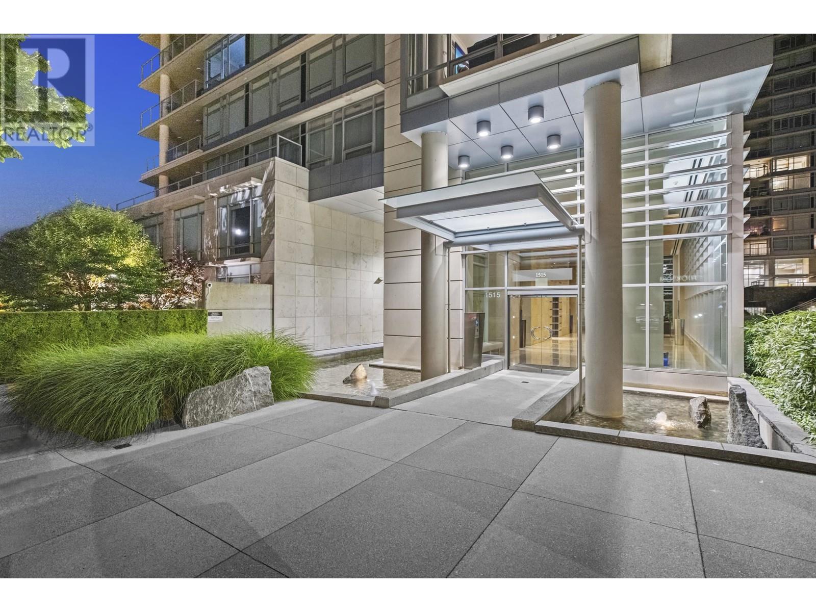 Listing Picture 2 of 40 : 2002 1515 HOMER MEWS, Vancouver / 溫哥華 - 魯藝地產 Yvonne Lu Group - MLS Medallion Club Member