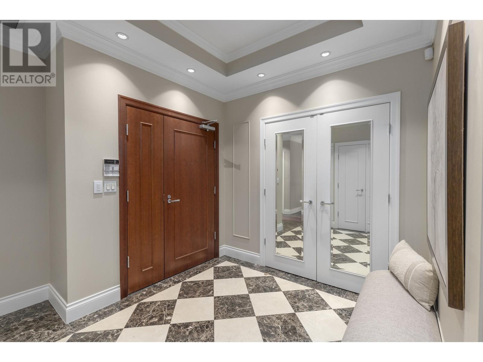 Listing Picture 3 of 40 : 2002 1515 HOMER MEWS, Vancouver / 溫哥華 - 魯藝地產 Yvonne Lu Group - MLS Medallion Club Member