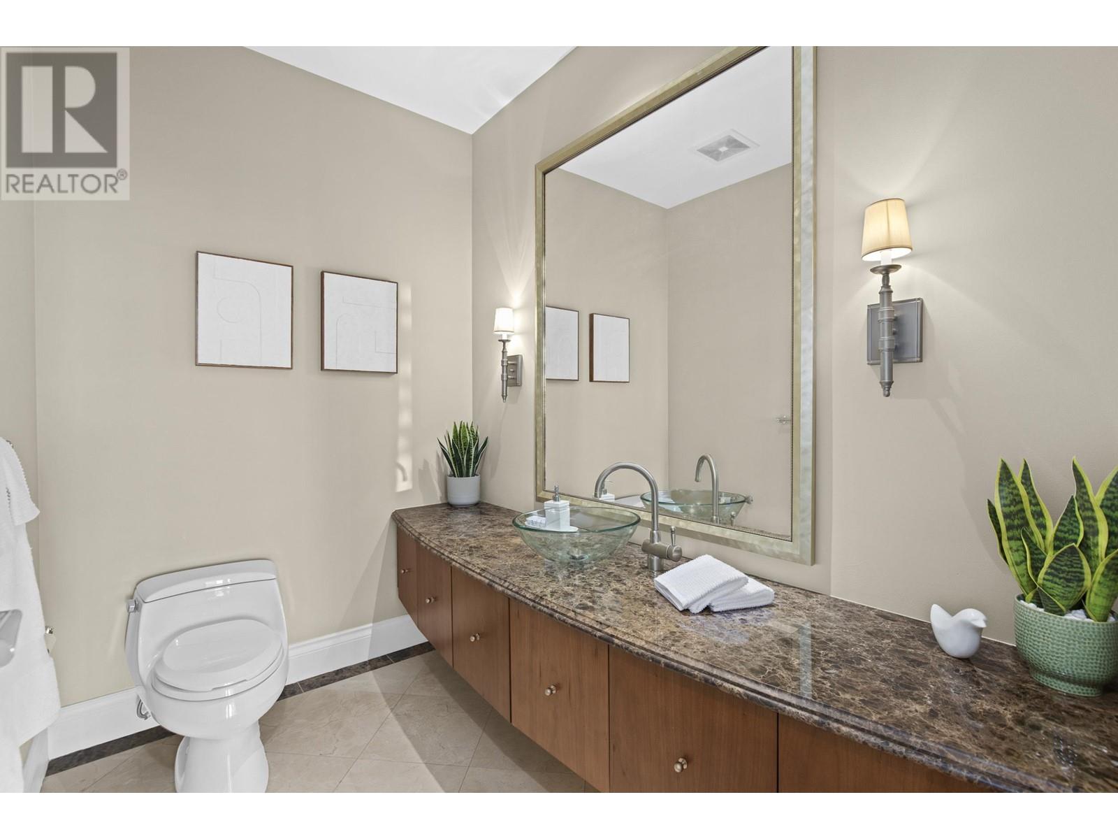 Listing Picture 30 of 40 : 2002 1515 HOMER MEWS, Vancouver / 溫哥華 - 魯藝地產 Yvonne Lu Group - MLS Medallion Club Member