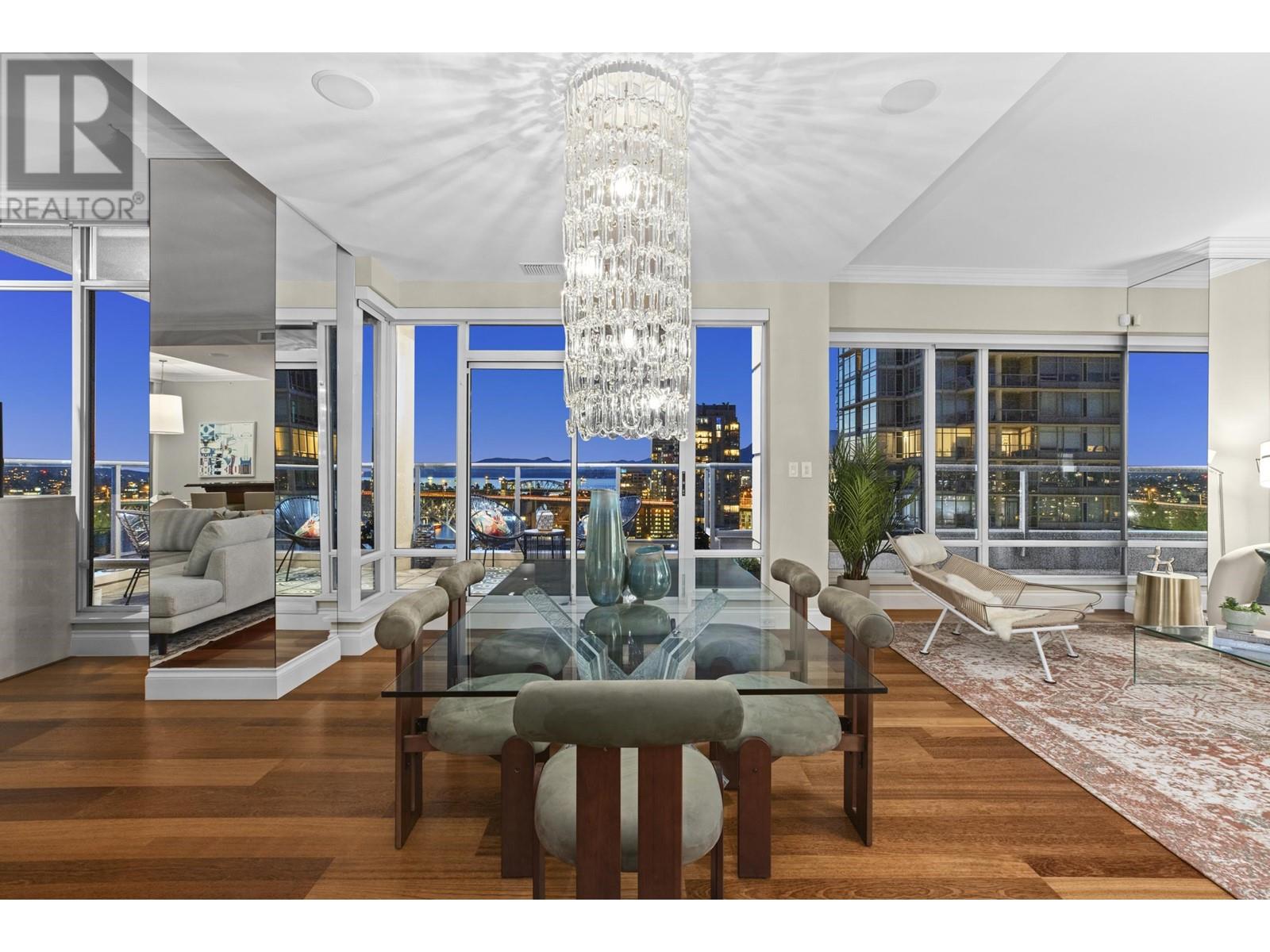 Listing Picture 7 of 40 : 2002 1515 HOMER MEWS, Vancouver / 溫哥華 - 魯藝地產 Yvonne Lu Group - MLS Medallion Club Member