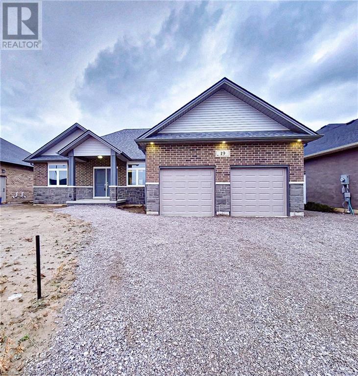 19 Tracy Drive, Chatham-Kent, Ontario  N7M 6G2 - Photo 1 - 40636066