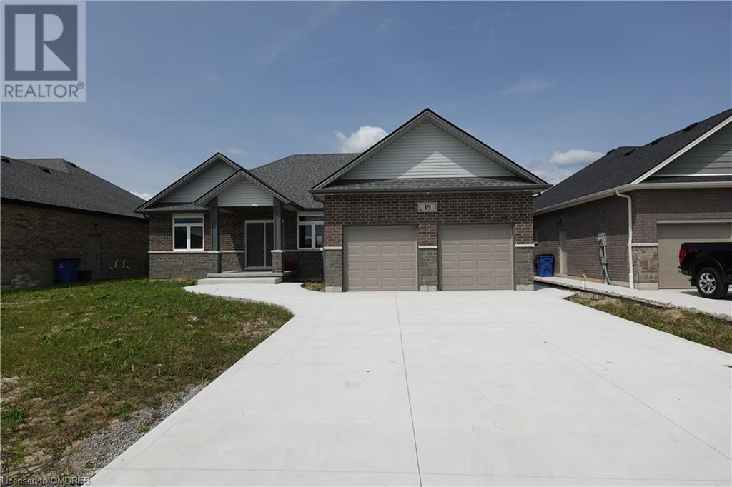 19 Tracy Drive, Chatham-Kent, Ontario  N7M 6G2 - Photo 2 - 40636066