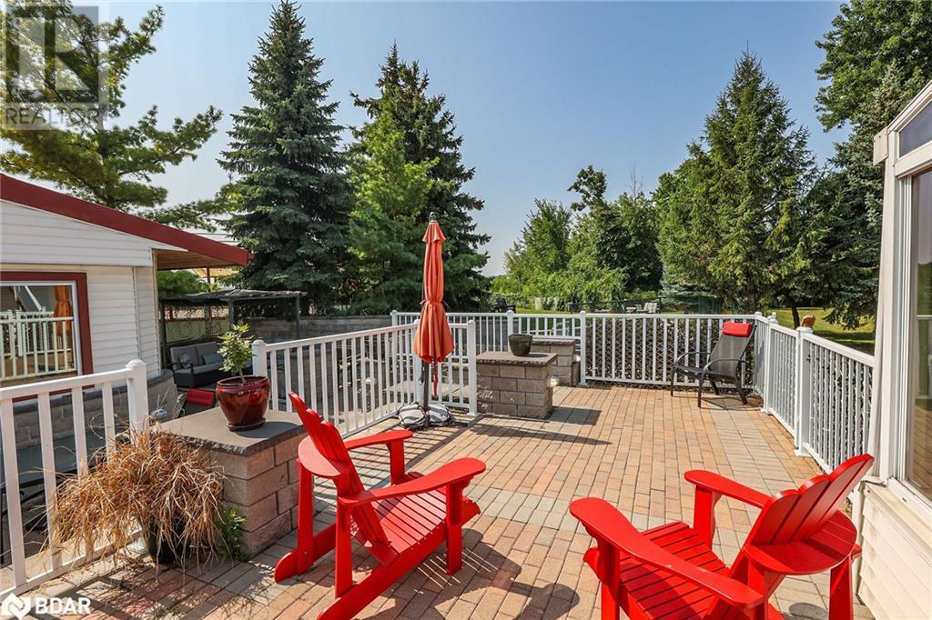 Property at 1027 NIAGARA STONE Road image 4