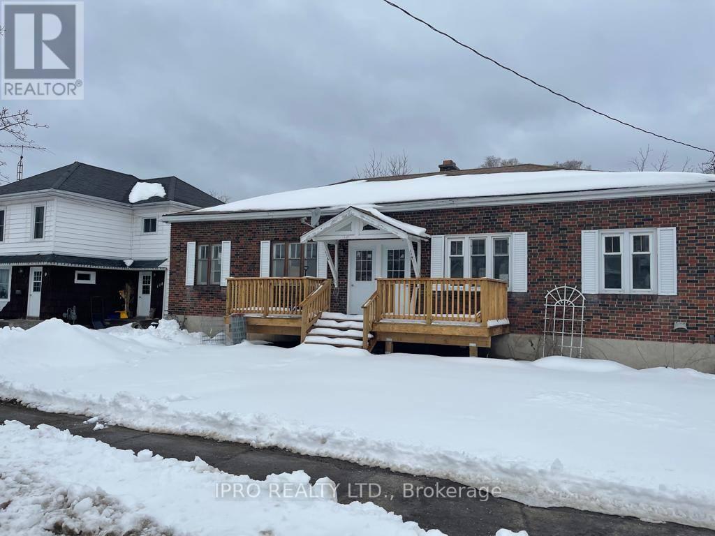 114-116 Mcgill Street, Quinte West, Ontario  K8V 3K1 - Photo 1 - X9263404