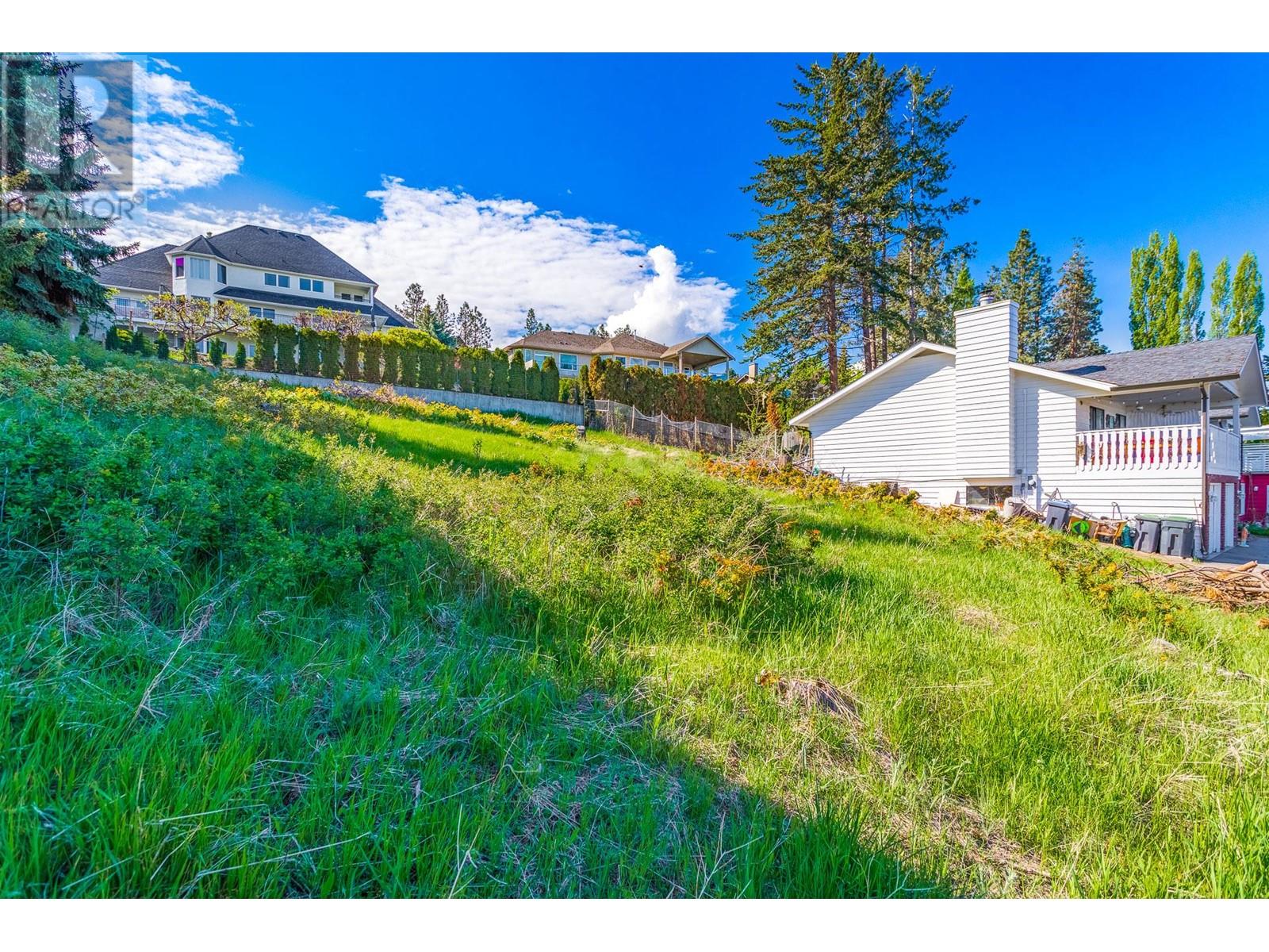 Property at 375 Okaview Road image 5