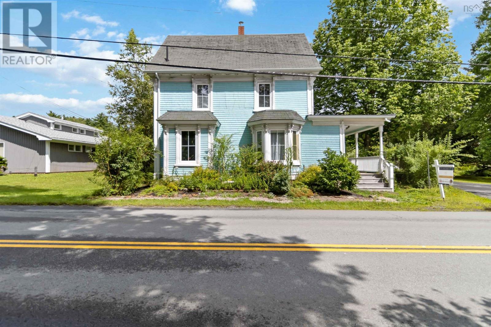 419 Main Street, Mahone Bay, Nova Scotia  B0J 2E0 - Photo 1 - 202420374