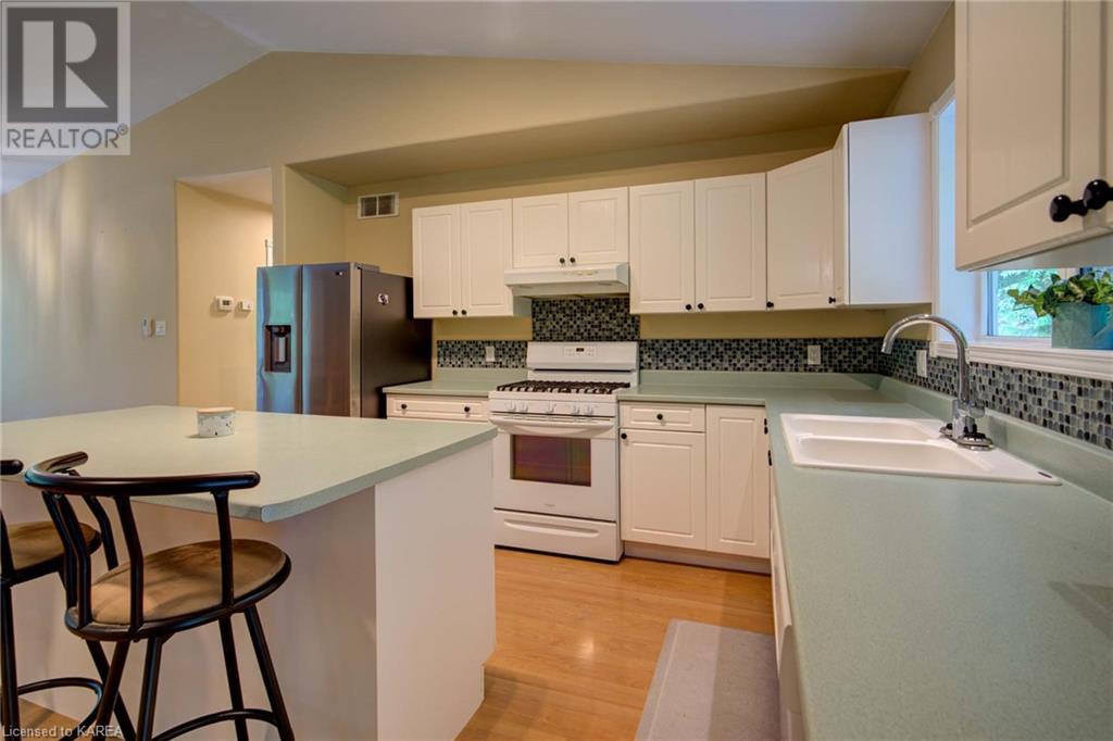 224 Lower Oak Leaf Road, Lyndhurst, Ontario  K0E 1N0 - Photo 23 - 40625853