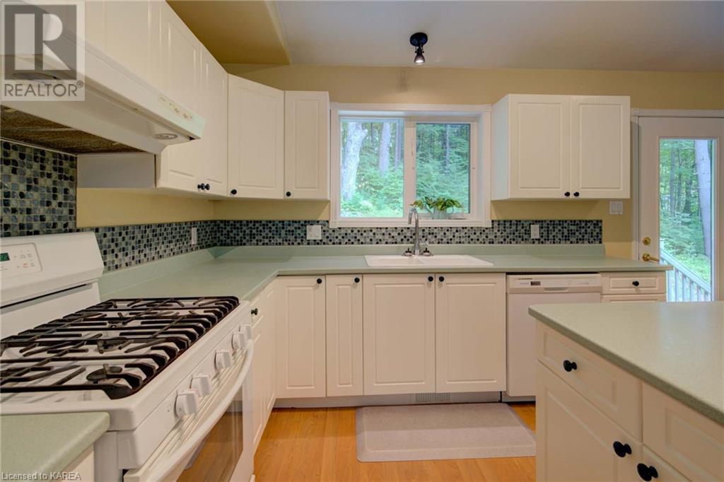 224 Lower Oak Leaf Road, Lyndhurst, Ontario  K0E 1N0 - Photo 24 - 40625853