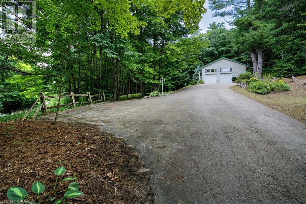 224 Lower Oak Leaf Road, Lyndhurst, Ontario  K0E 1N0 - Photo 10 - 40625853